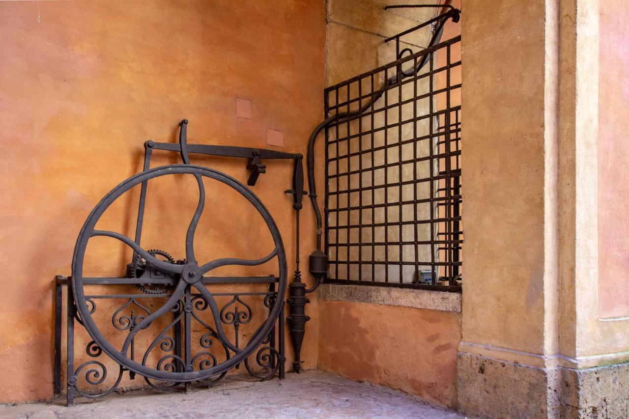 Palazzo Chigi Zondadari Lägenhet Siena Exteriör bild